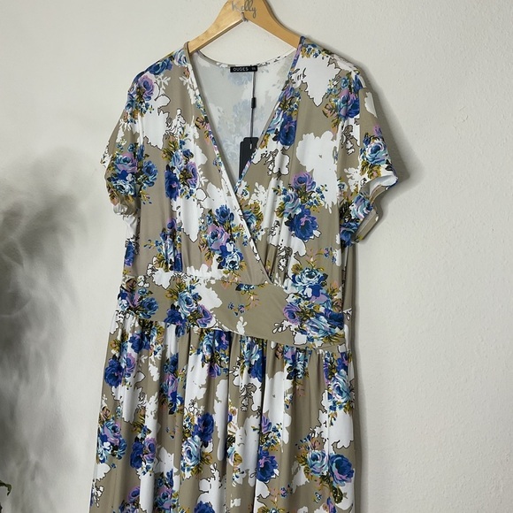 NWT PLUS Ouges Floral Dress - Picture 2 of 5